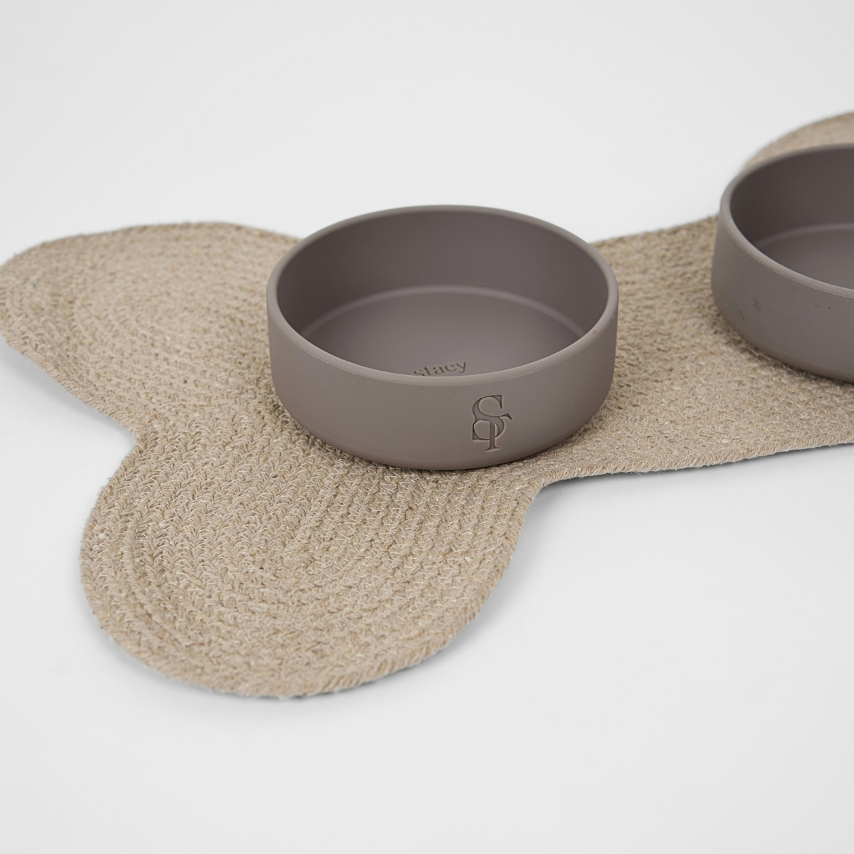 Elli - Braided Bone Feeding Mat - Sand