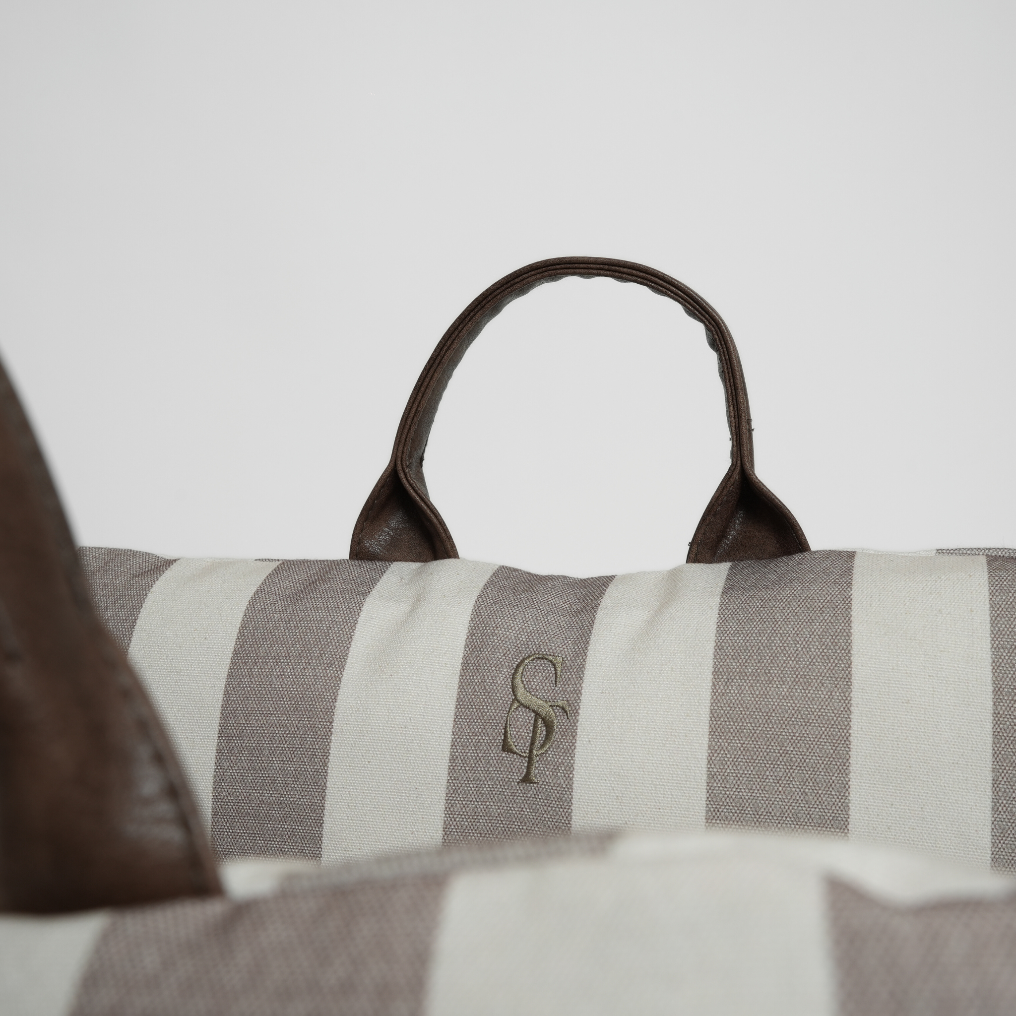 Siège auto Lara | Striped 2.0