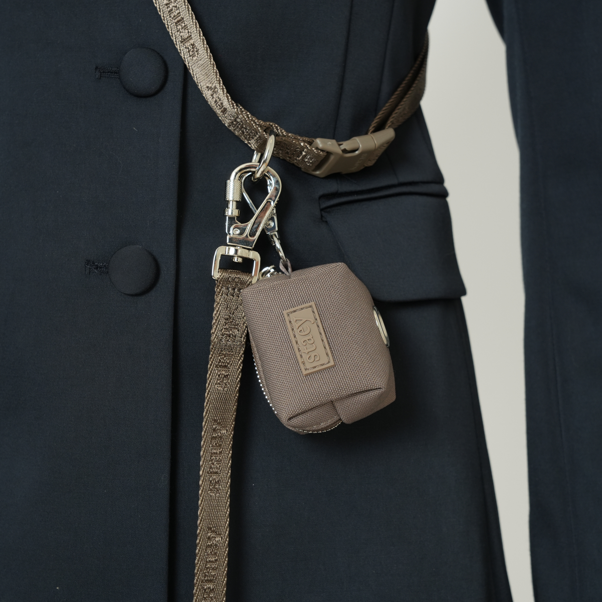 Elma Active Poepzakjeshouder | Taupe