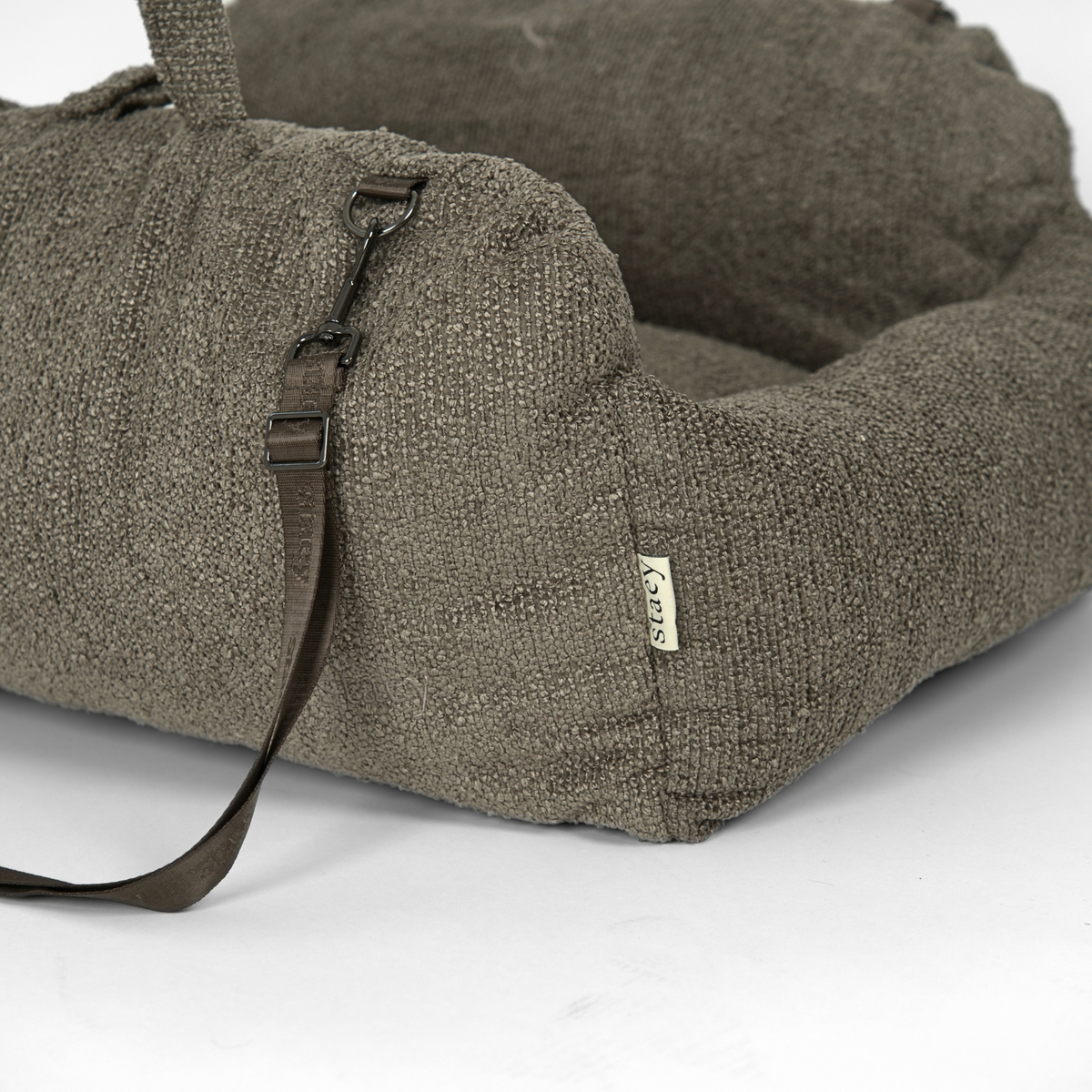 Siège auto 2-en-1 pour chien Tova XL | Chestnut Bouclé