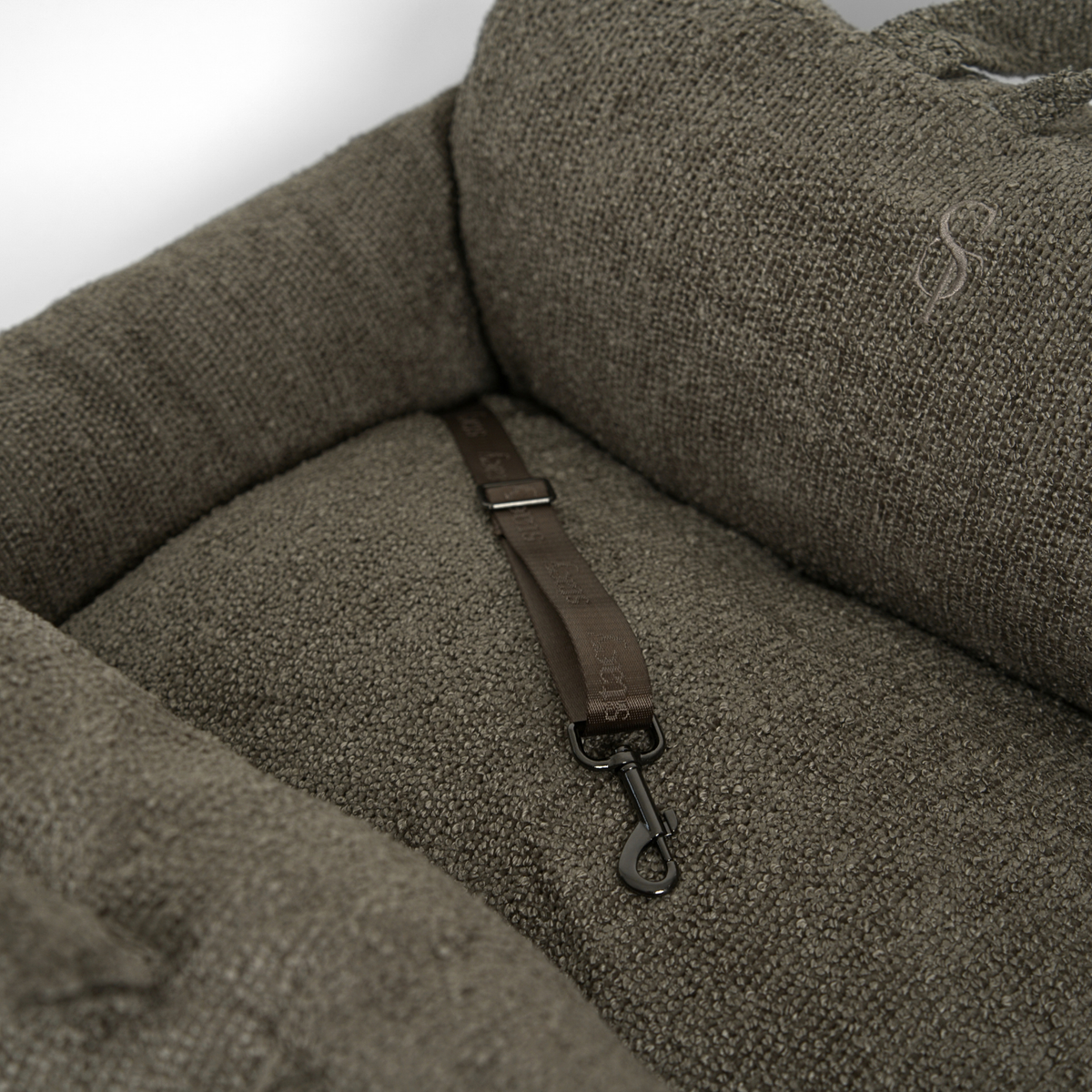 Siège auto 2-en-1 pour chien Tova XL | Chestnut Bouclé