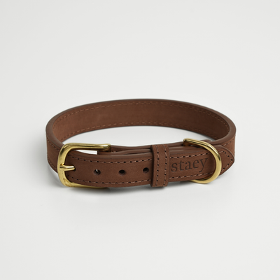 Grace-hondenhalsband van Chestnut-bruin leer met een messing gesp