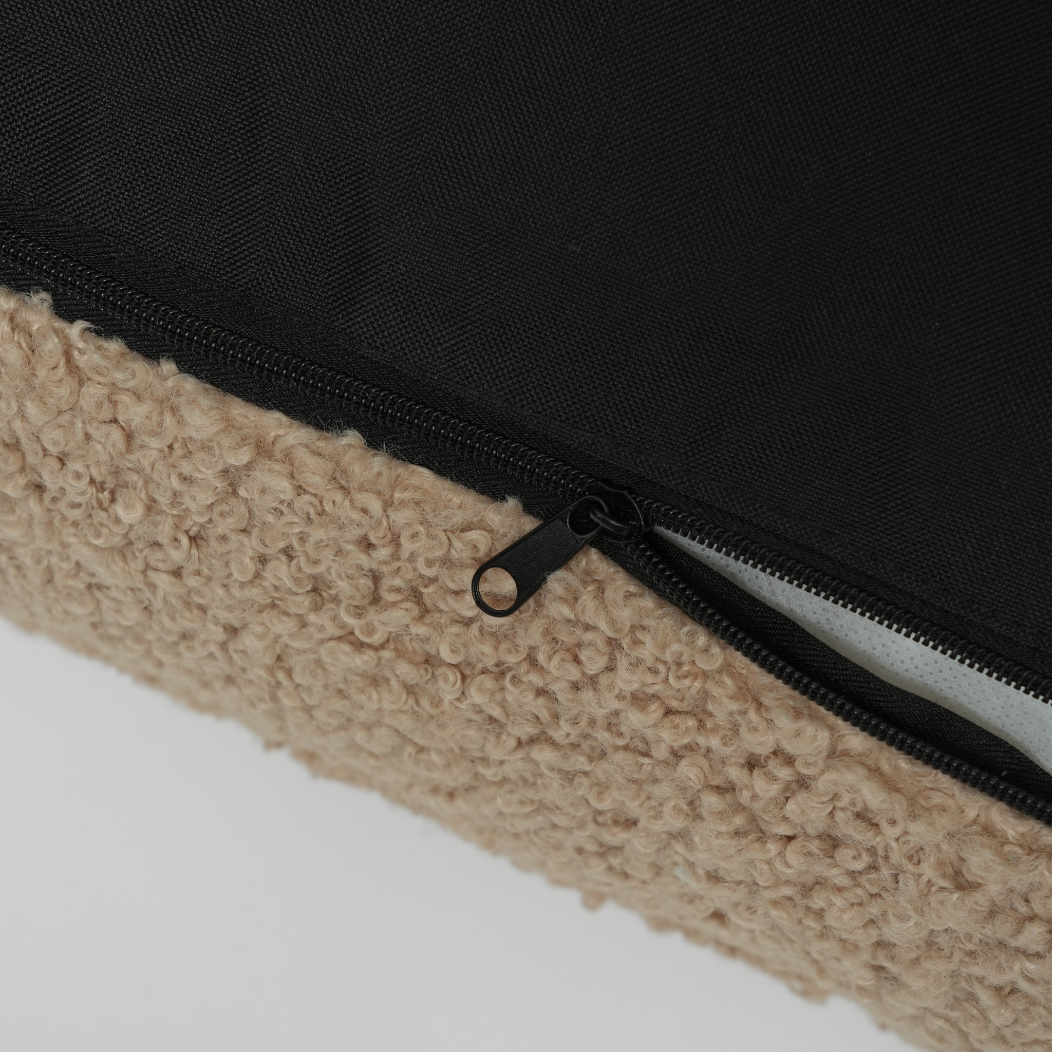 Noor Hondenkussen | Sand Curly