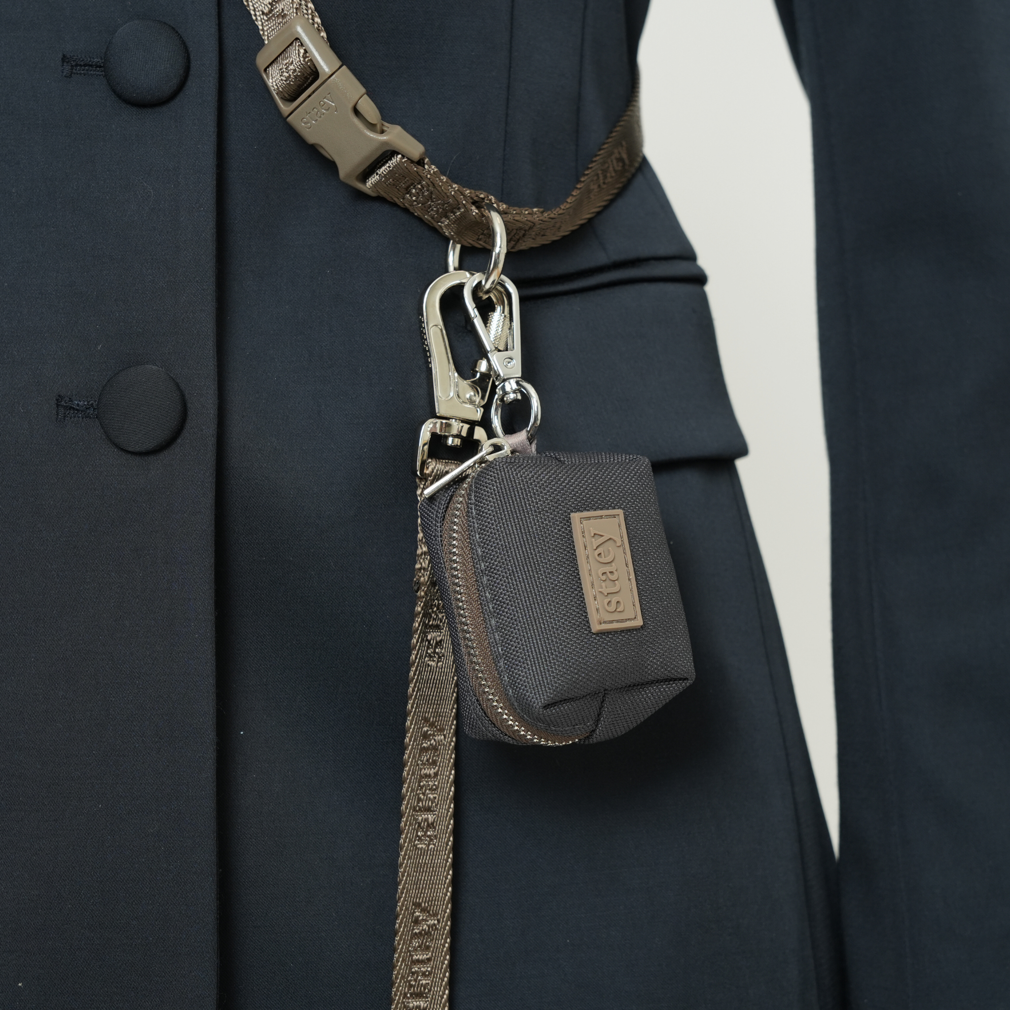 Elma Active Poepzakjeshouder | Storm